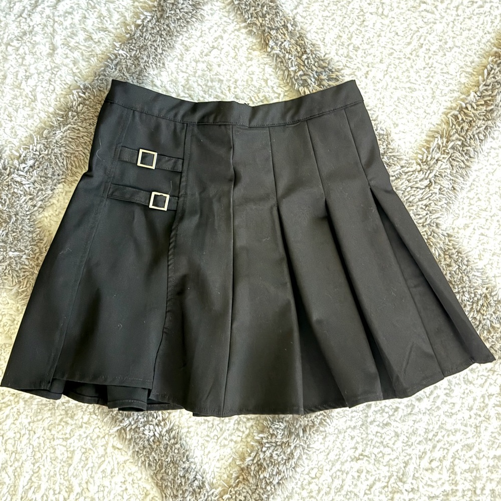 Black mini skirt